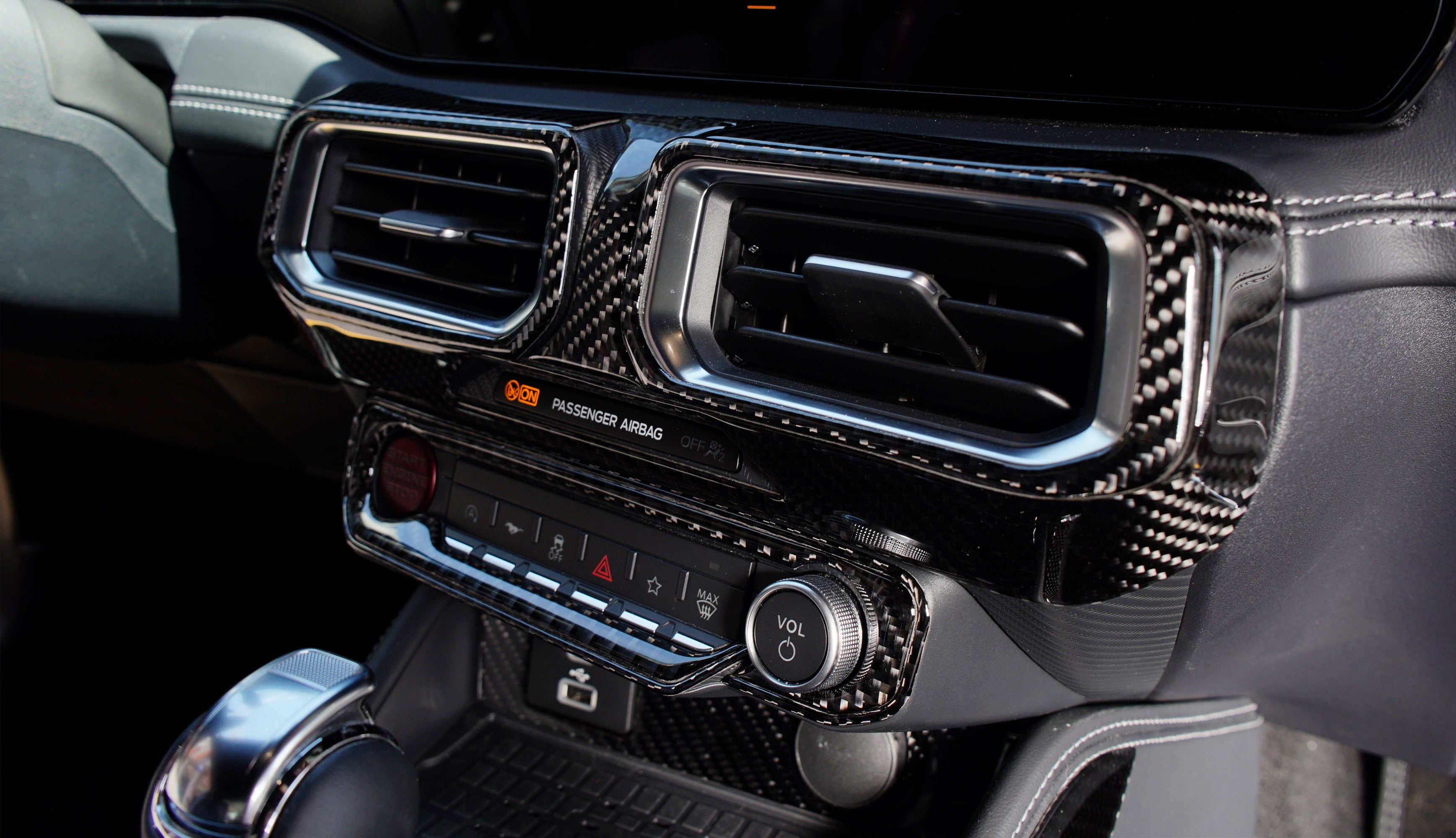 Come i principianti possono identificare la qualità degli accessori per auto in fibra di carbonio? [Parte 2]